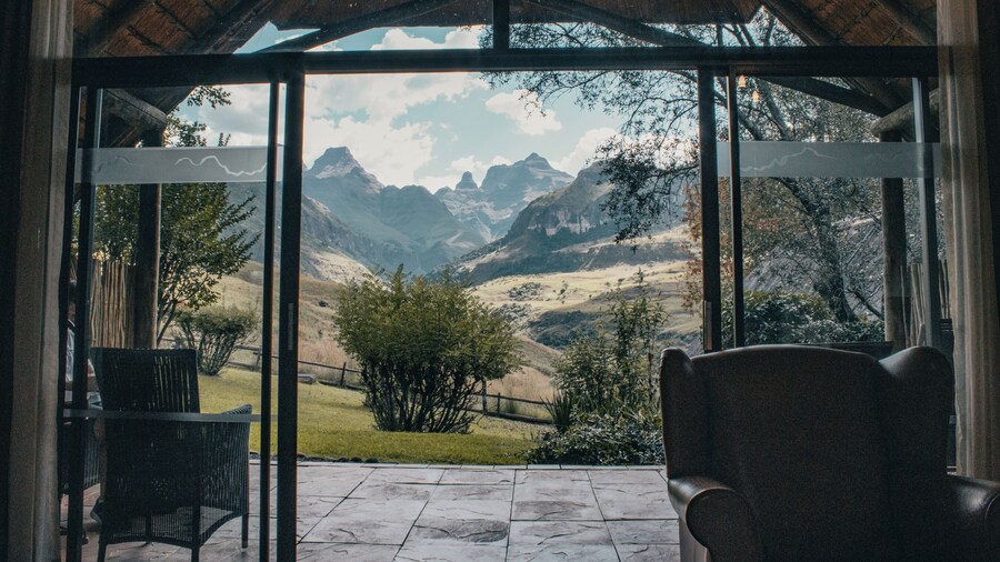 Cathedral Peak Hotel