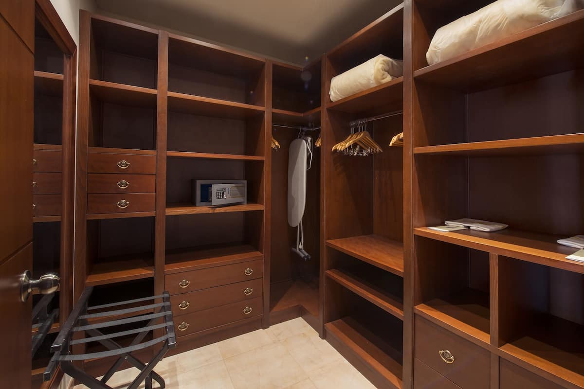 Presidential Suite (Posh Club) | 1 bedroom, premium bedding, pillowtop beds, free minibar items