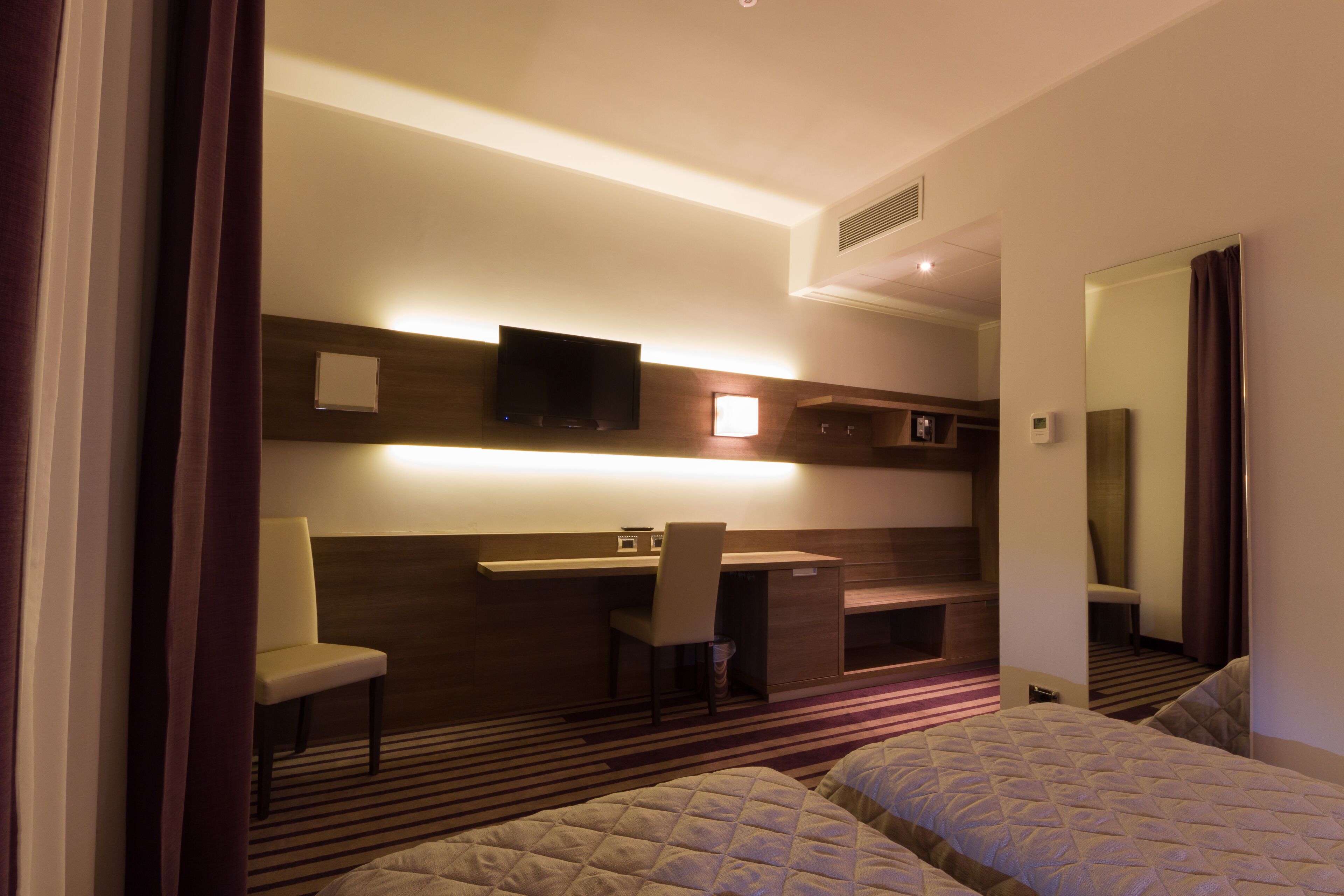 double room | 1 bedroom, premium bedding, minibar, in-room safe