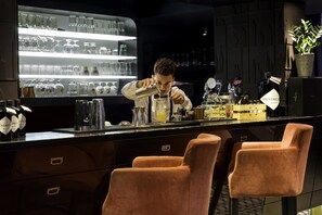 Bar (on property) - Best Western Premier Why Hotel (Lille)