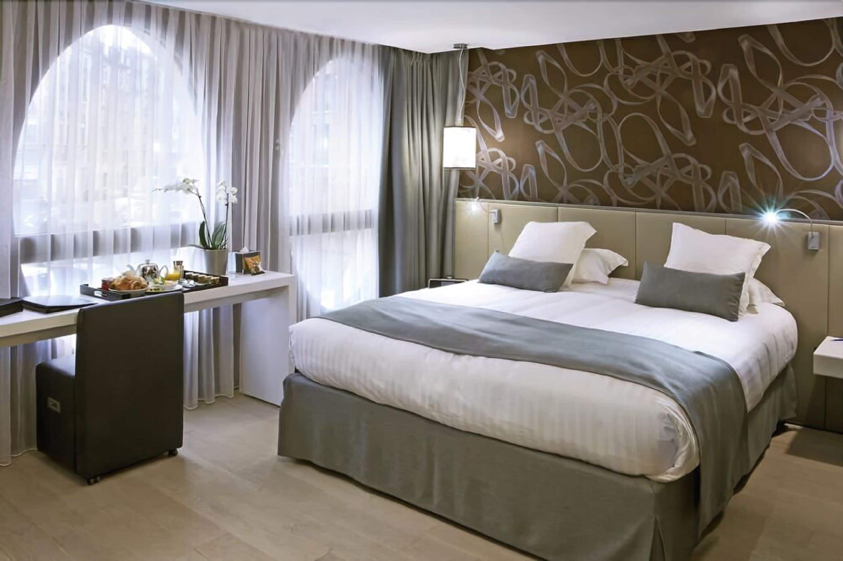 premium bedding, free minibar, in-room safe, desk