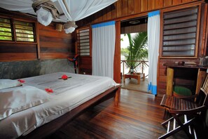 Bungalow, 1 Double Bed | Minibar, in-room safe, blackout drapes, free WiFi - L'Heure Bleue (Nosy Be)