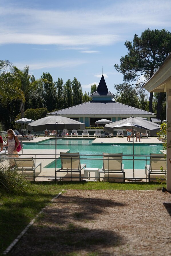 Seasonal outdoor pool