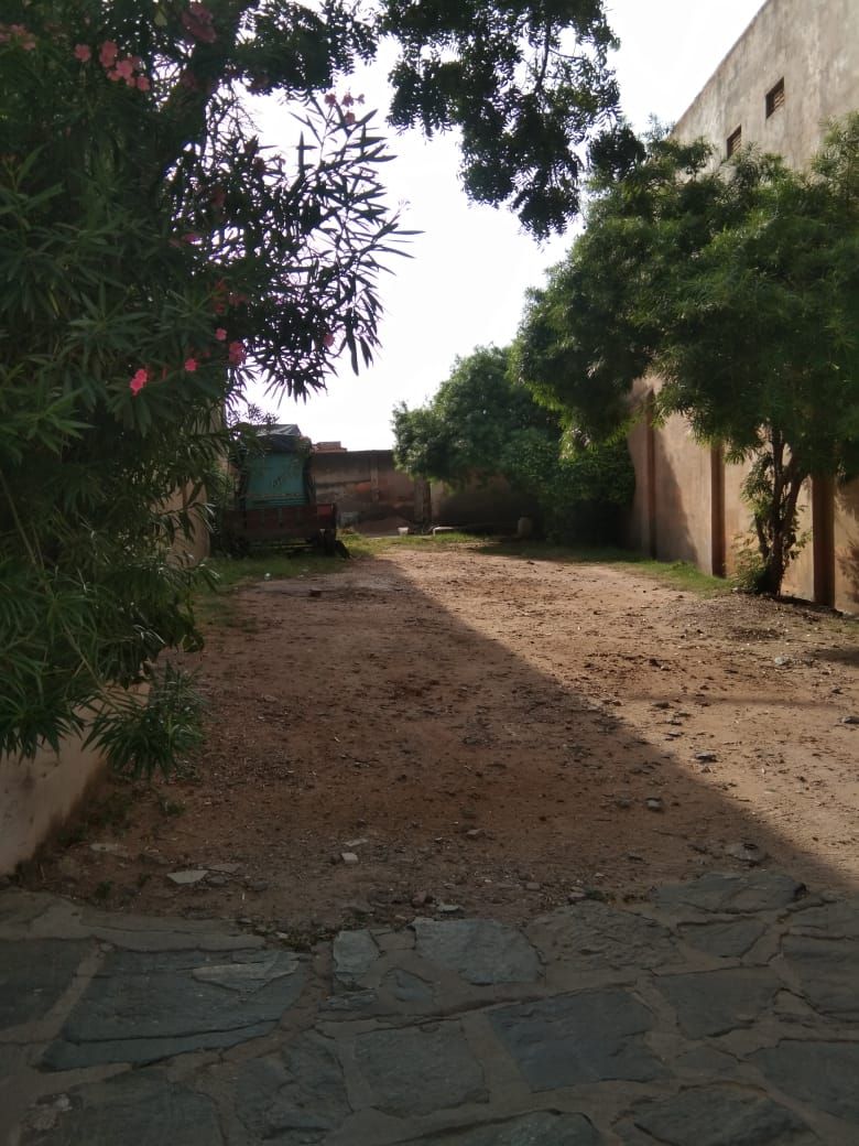 موقف سيارات