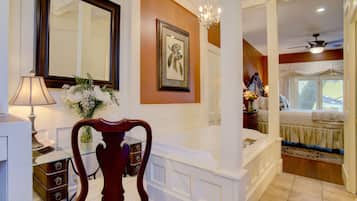 Cotton Exchange, Luxury Room, 1 King Bed, Jetted Tub, Garden View | Bathroom