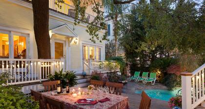 Azalea Inn and Villas