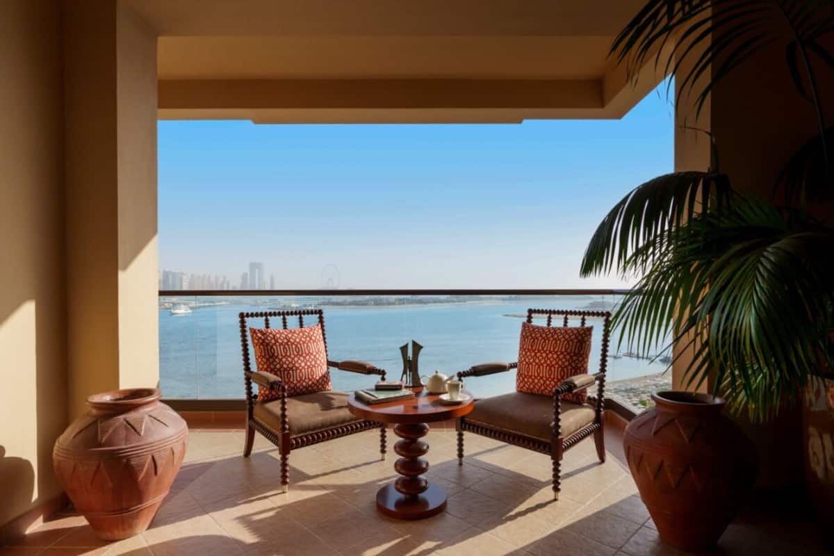 fairmont gold, room, multiple beds, balcony, sea view | 1 bedroom, minibar, in-room safe, soundproofing