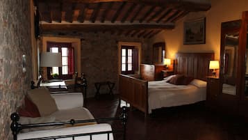 Suite Confort, salle de bains privée, vue colline