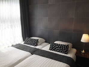 아파트, 침실 3개, 발코니 | 저자극성 침구, 암막 커튼, 방음 설비, 다리미/다리미판