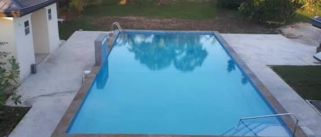 Outdoor pool, open 8:00 AM to 5:00 PM, sun loungers