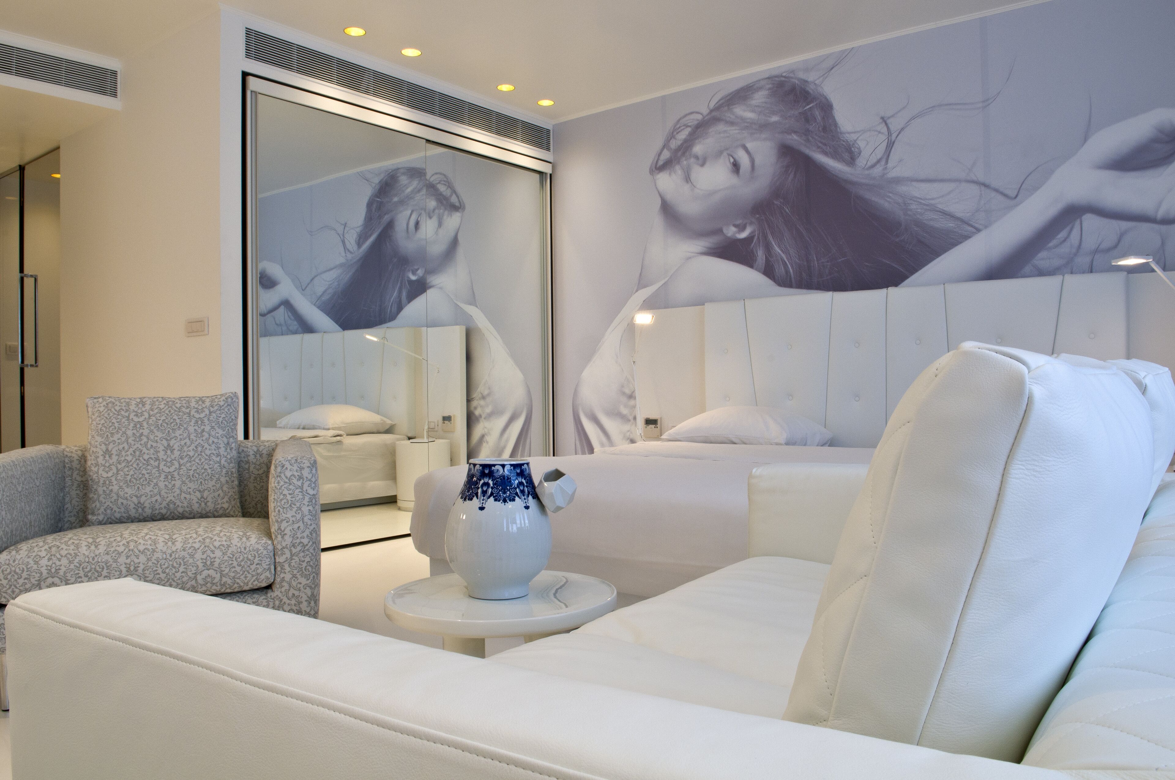 studio | in-room safe, desk, blackout curtains, iron/ironing board