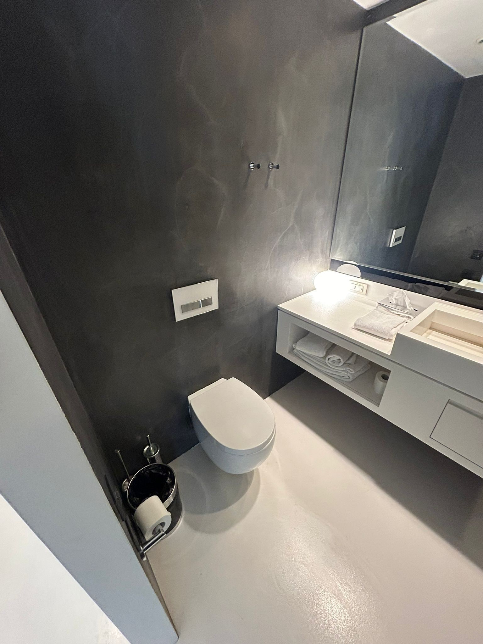 apartment, 1 bedroom (1) | in-room safe, desk, blackout curtains, iron/ironing board