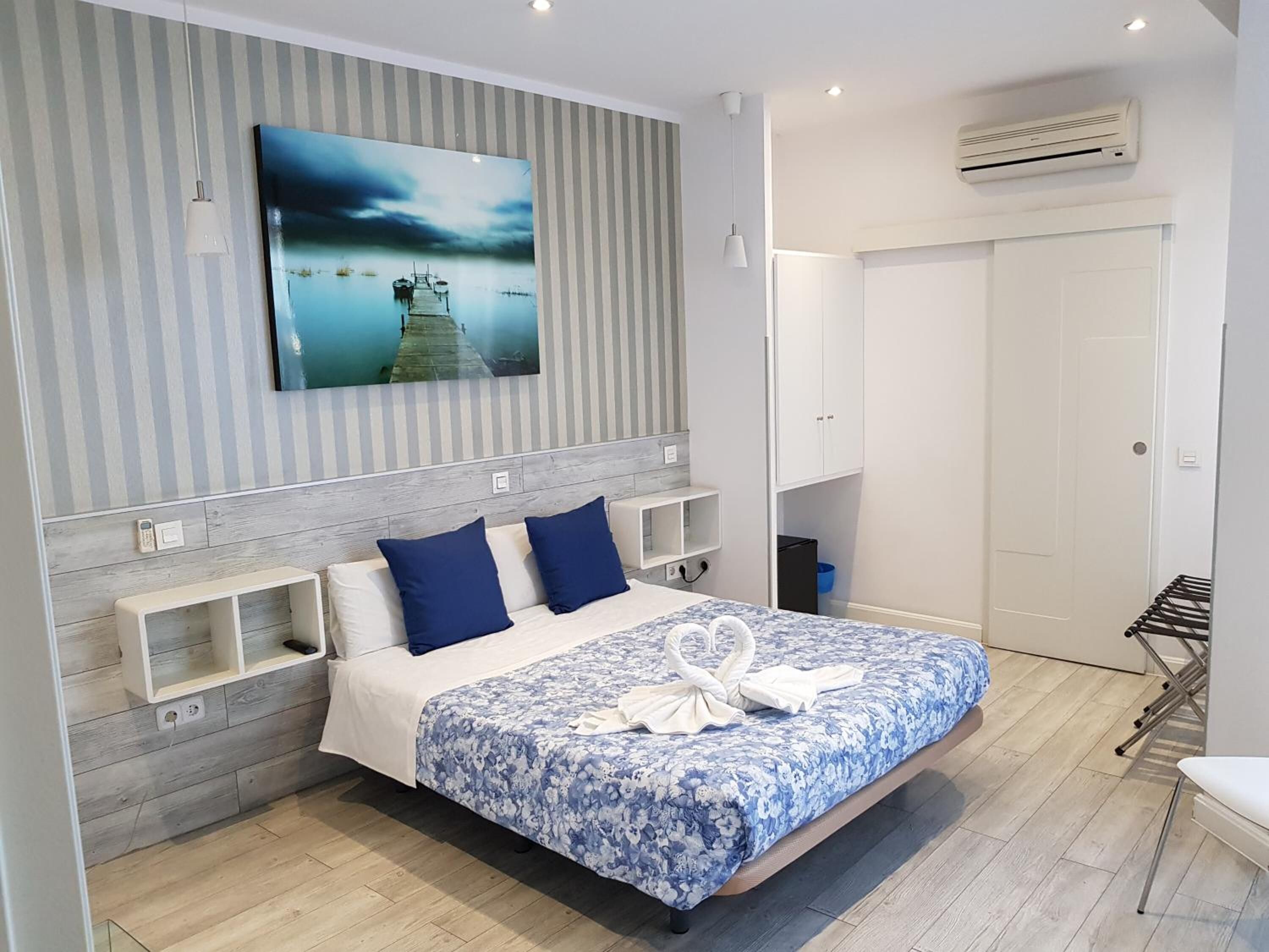 Photo - Hostal Main Street Madrid