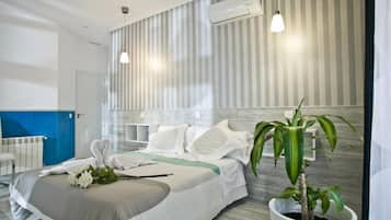 Superior Double Room, City View | Down duvets, in-room safe, blackout curtains, soundproofing