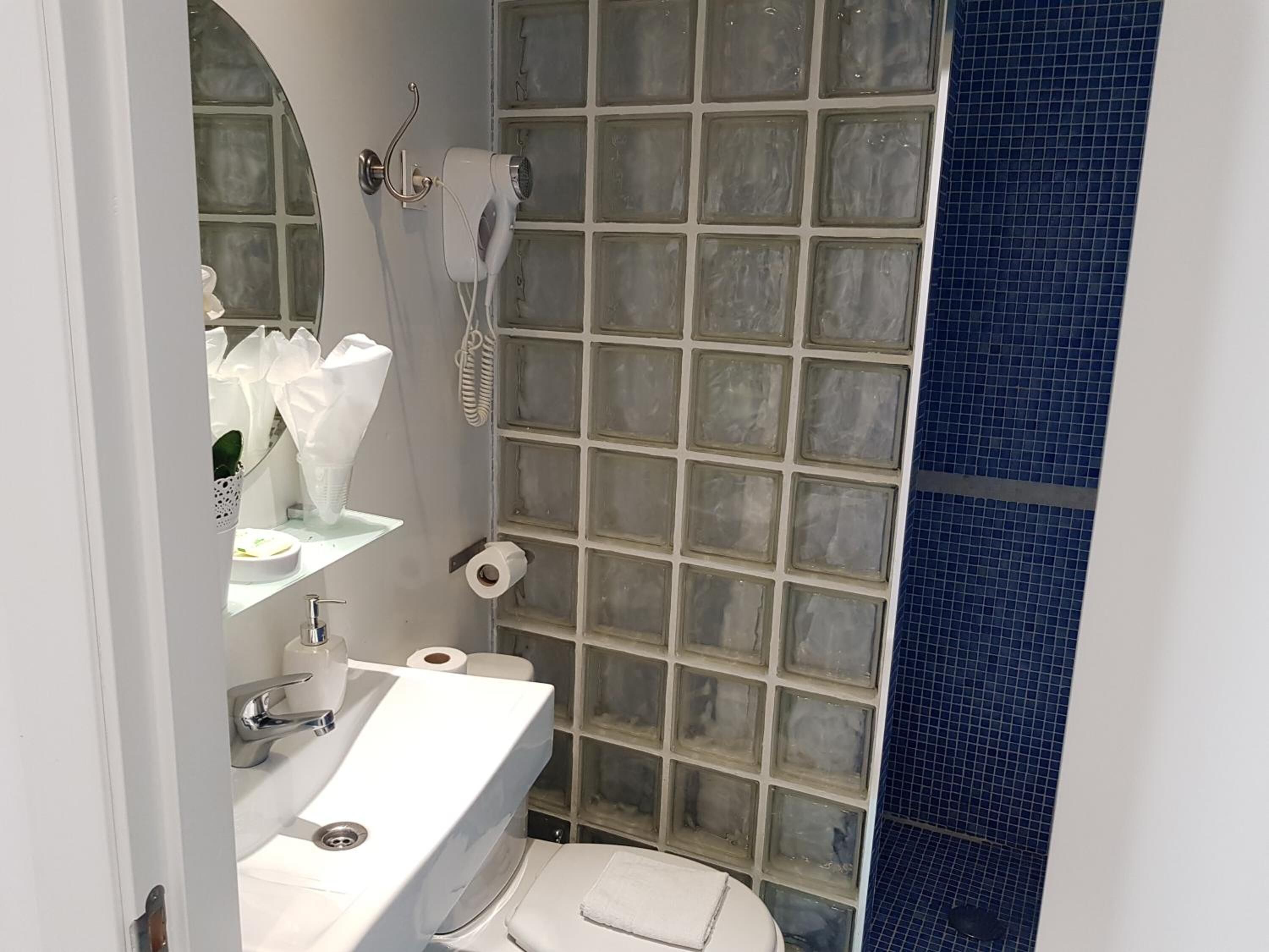 Photo - Hostal Main Street Madrid