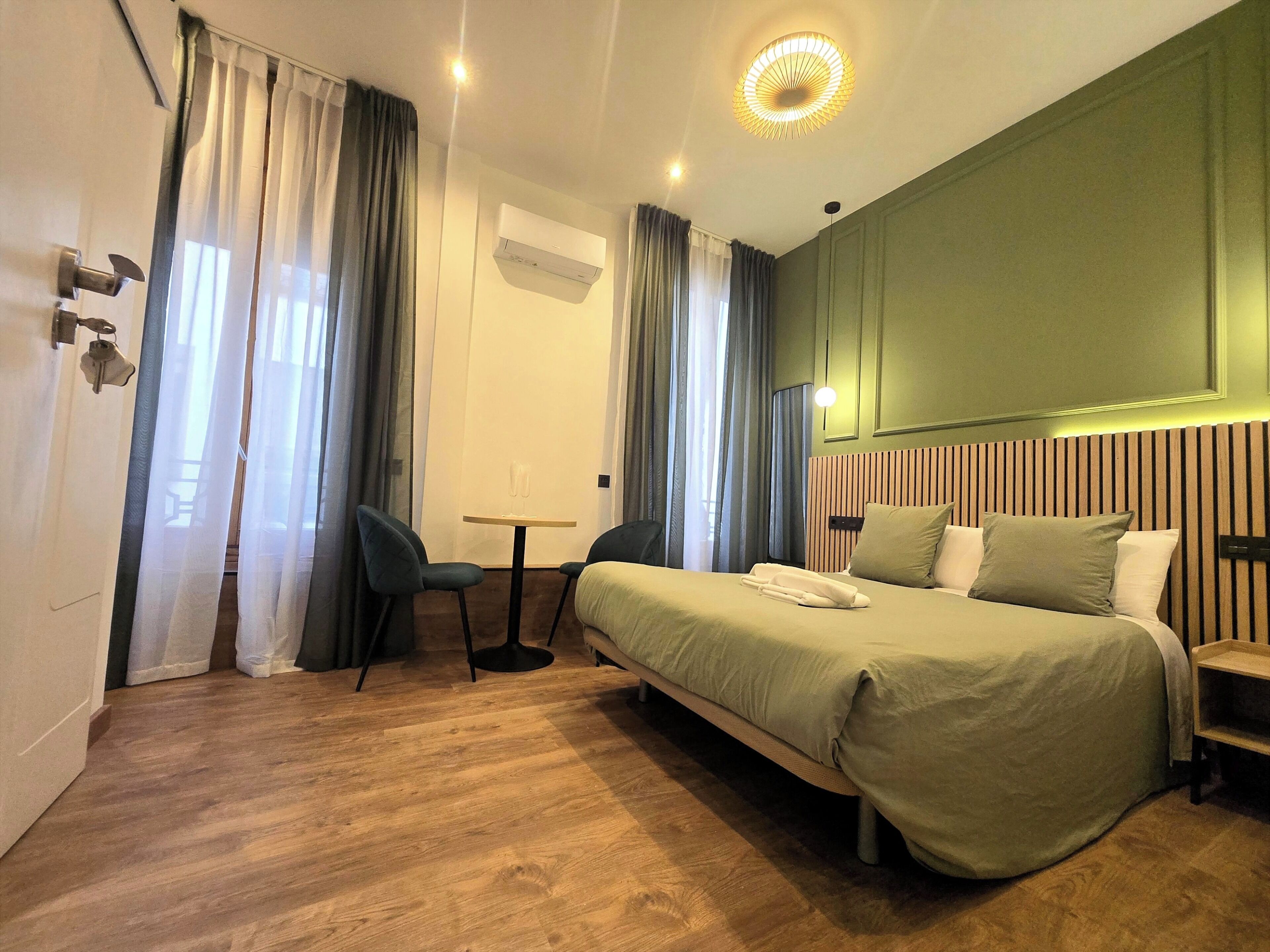 오리/거위털 이불, 객실 내 금고, 암막 커튼, 방음 설비