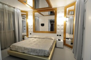 Individually furnished, blackout curtains, soundproofing, free WiFi - Albergo Fornaci (Trescore Balneario)