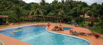 Afrikiko Riverfront Resort