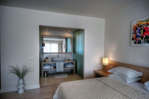 Grand Suit Oda | Minibar, in-room safe, desk, iron/ironing board - LVZZ Hotel - Boutique Class (Bodrum)