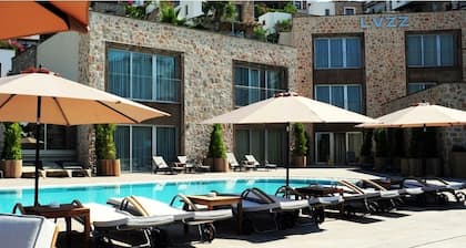 LVZZ Hotel - Boutique Class