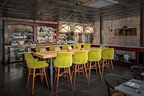 Lunch, dinner and brunch served