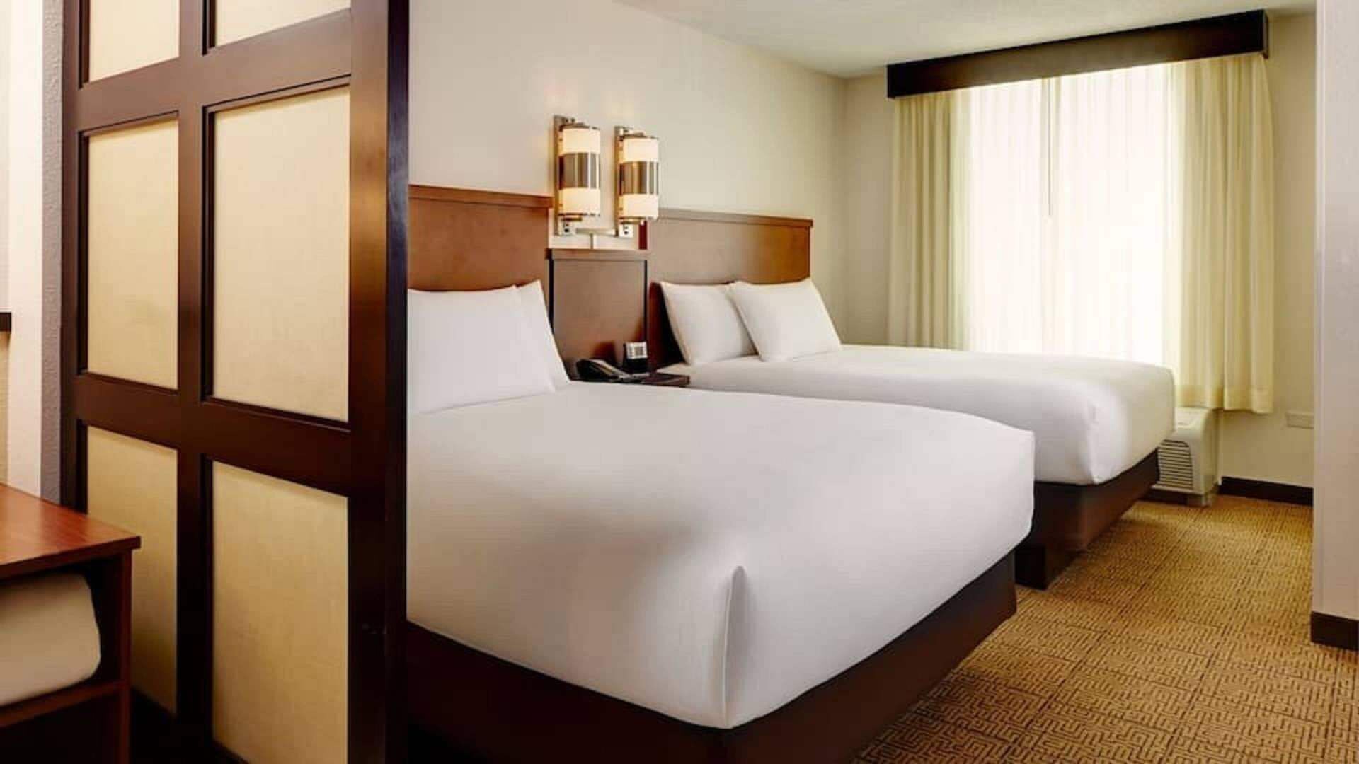 Roupas de cama premium, edredons de pluma, escrivaninha