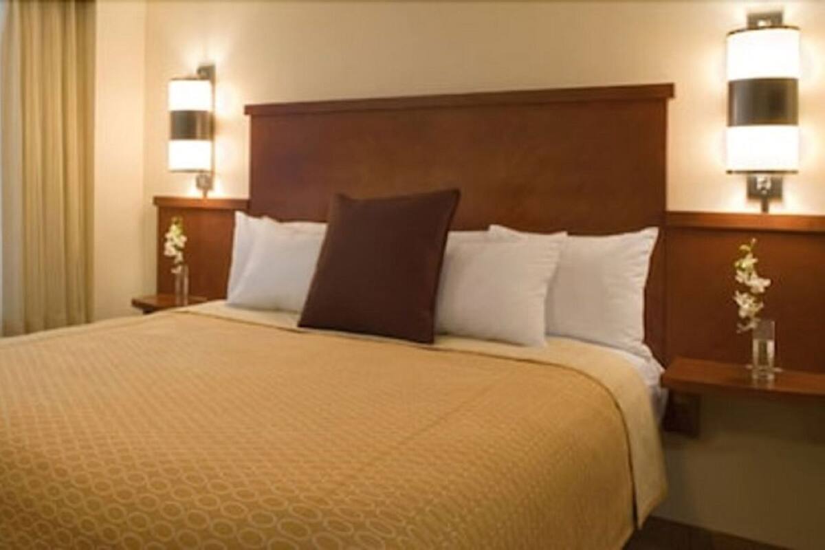 Roupas de cama premium, edredons de pluma, escrivaninha