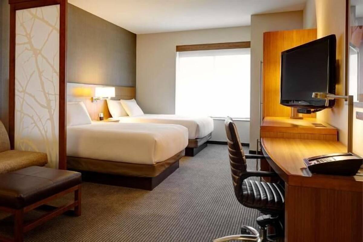 Roupas de cama premium, edredons de pluma, escrivaninha