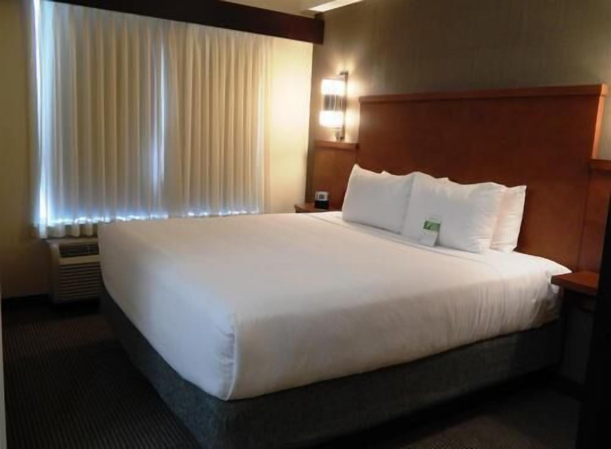 Roupas de cama premium, edredons de pluma, escrivaninha