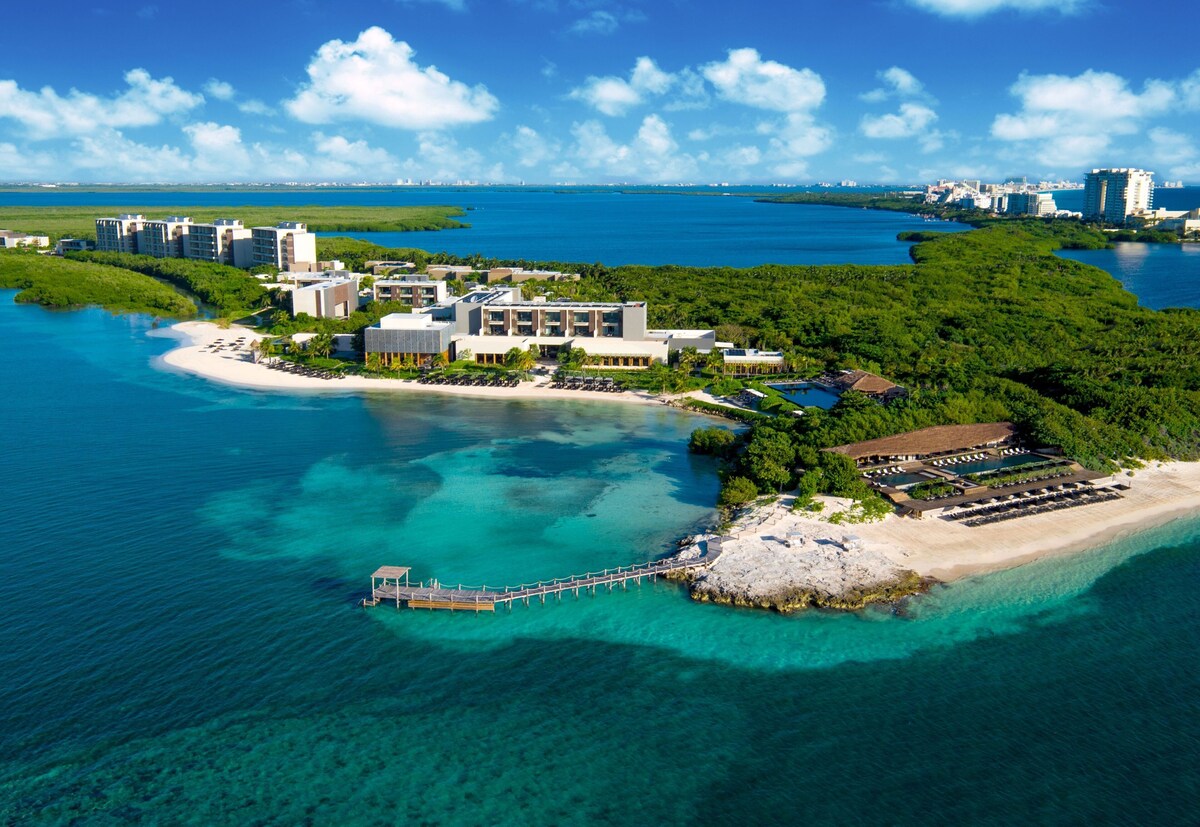 aerial view of cancun resort