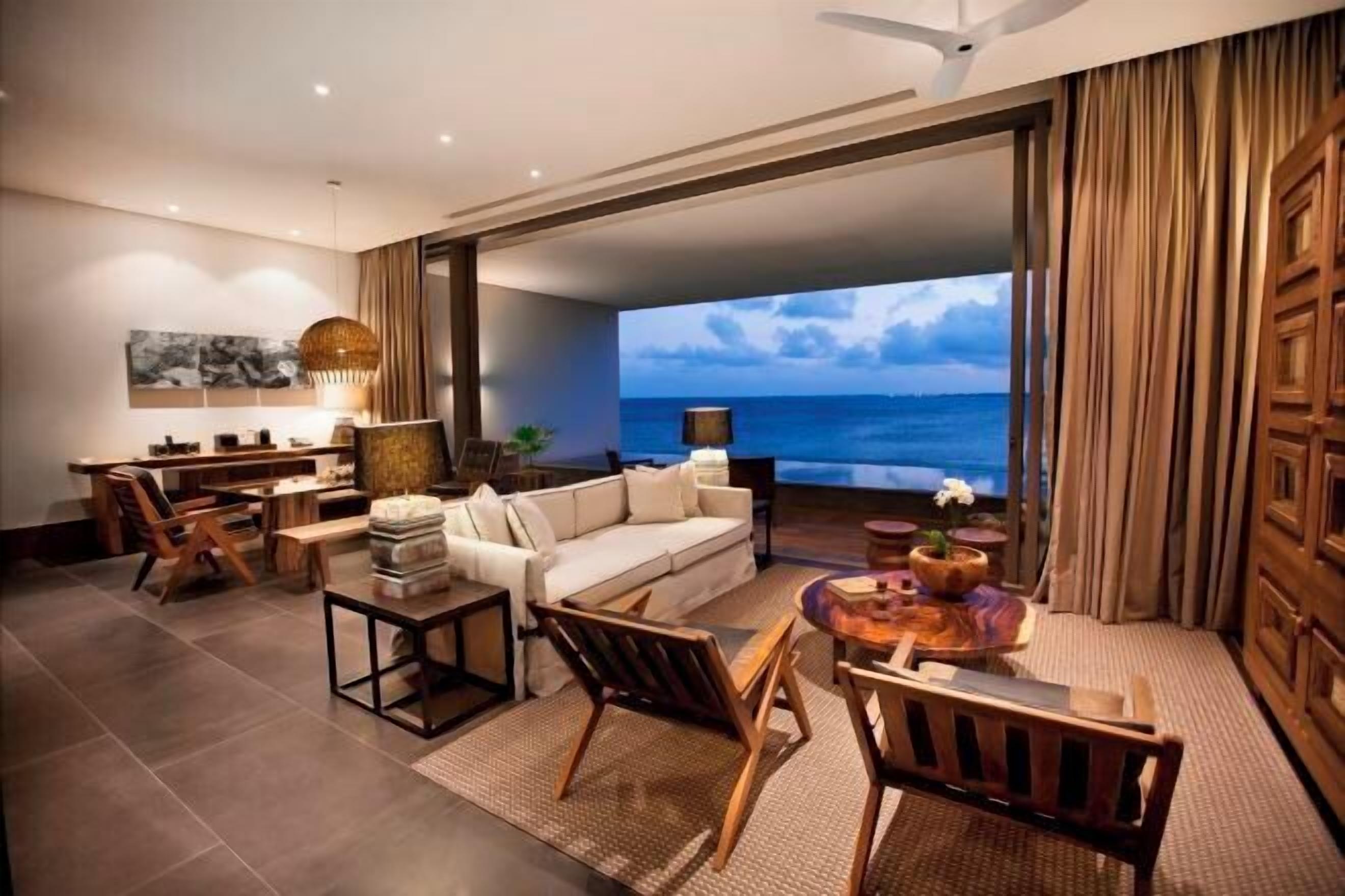 Aire de séjour | Téléviseur à écran plat, station d’accueil pour iPod, films payants