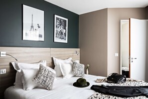 Superior Room, 1 King Bed | In-room safe, desk, laptop workspace, blackout curtains - Best Western Paris Porte de Versailles (Issy-les-Moulineaux)