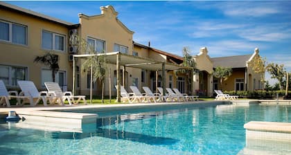 Hotel Howard Johnson Trenque Lauquen