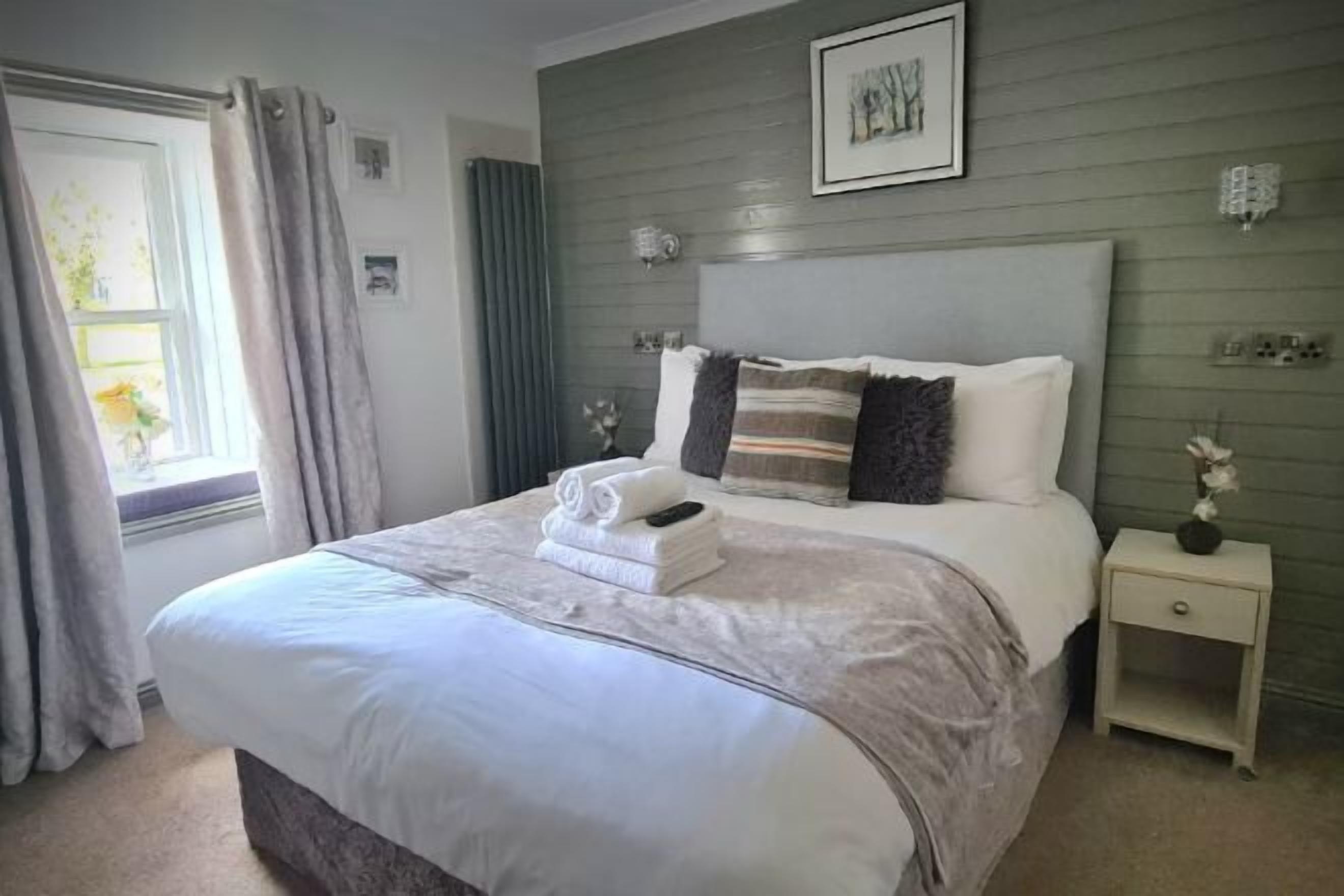 In-room safe, iron/ironing board, free WiFi, wheelchair access