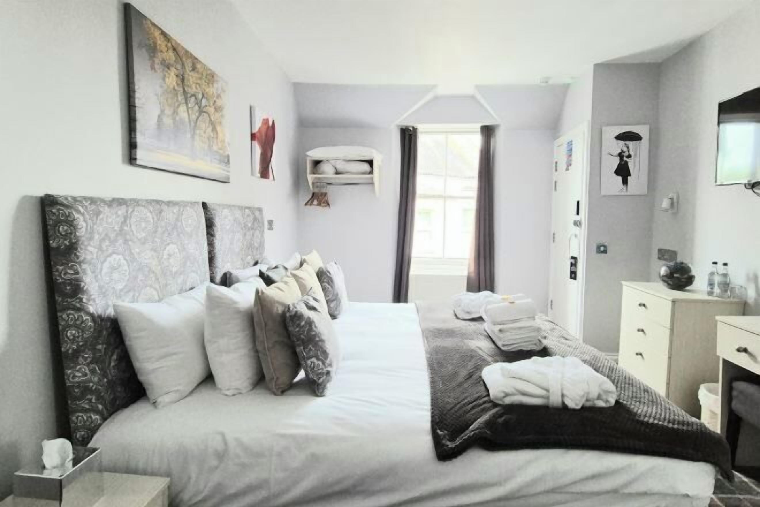 In-room safe, iron/ironing board, free WiFi, wheelchair access