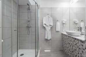 Superior Double or Twin Room | Premium bedding, minibar, in-room safe, soundproofing - Odesskiy Dvorik (Odesa)