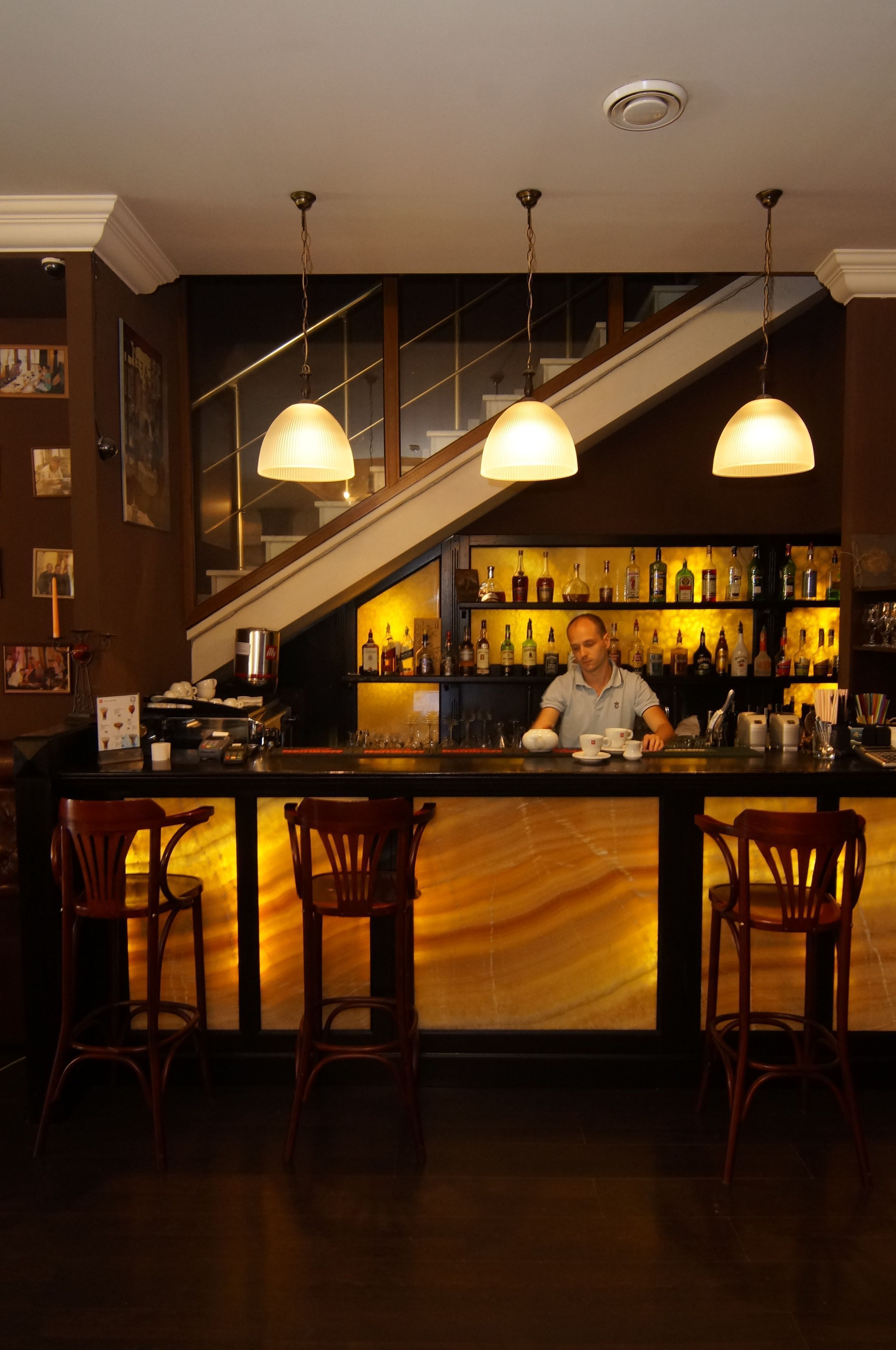 酒吧（店内）