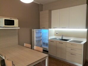 Kondominium, 1 kamar tidur (con 1 camera da letto) | Dapur pribadi | Lemari es, microwave, kompor, dan kursi makan untuk bayi