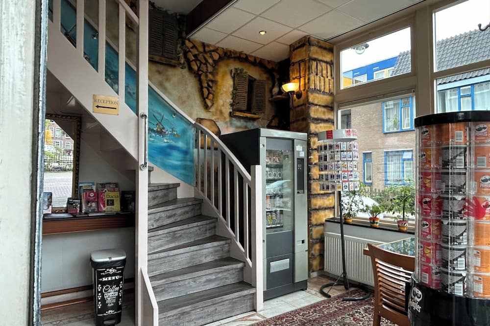 Hotel Isis
