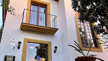 Fachada de la propiedad