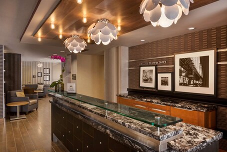 Hampton Inn Manhattan Downtown Financial District - Image 1
