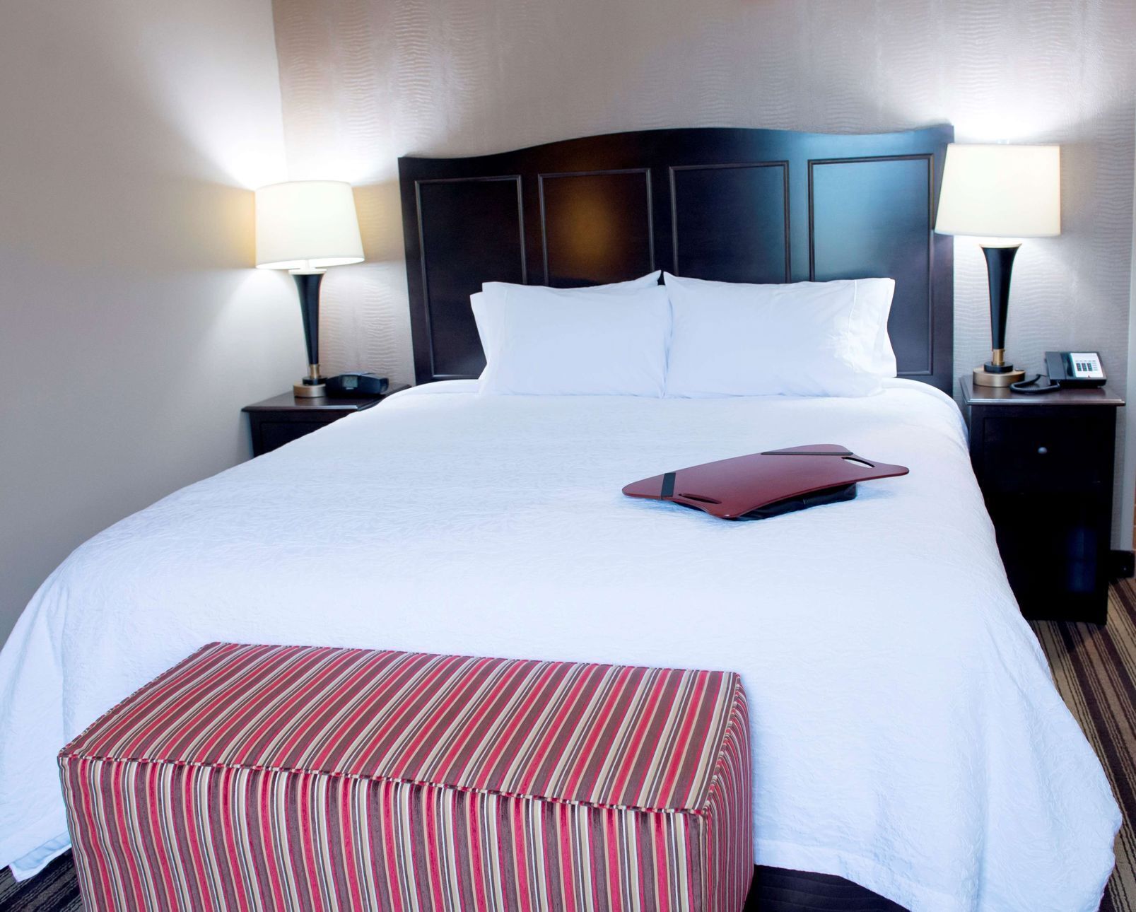 Luxe beddengoed, pillowtop-bedden, verduisterende gordijnen
