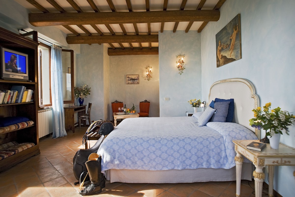 Suite | Minibar, Wi-Fi gratuit, ameublement personnalisé, draps fournis