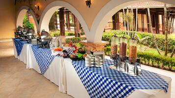 Free daily buffet breakfast