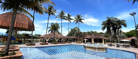 Utomhuspool