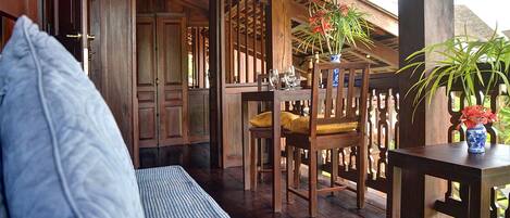 Tradition Deluxe | Balcony