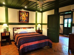 Casa tradicional, 3 dormitoris | Minibar amb articles gratuïts i caixa forta a l'habitació 