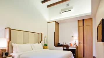 Kamar, 1 Tempat Tidur Queen (Sultan) | Minibar, brankas, meja kerja, dan tirai kedap cahaya