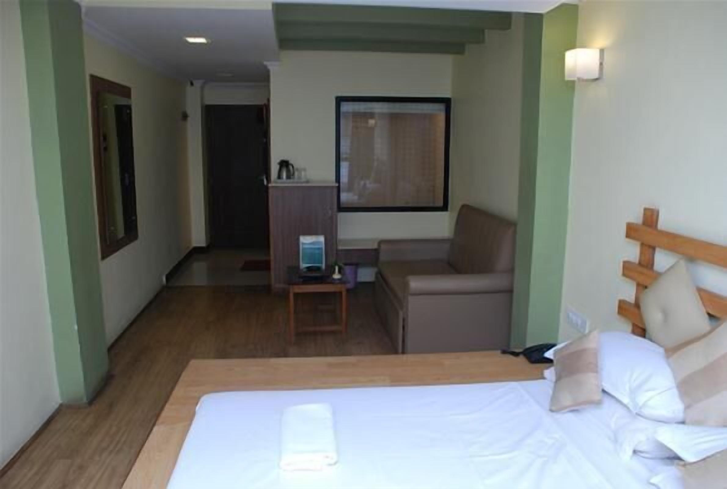 Rollaway beds, free WiFi