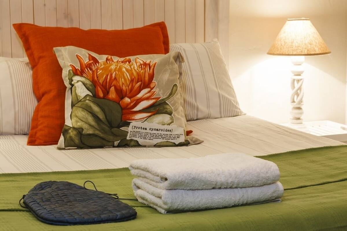 Family Cottage, 2 Bedrooms, Private Pool | 2 bedrooms, in-room safe, individually decorated